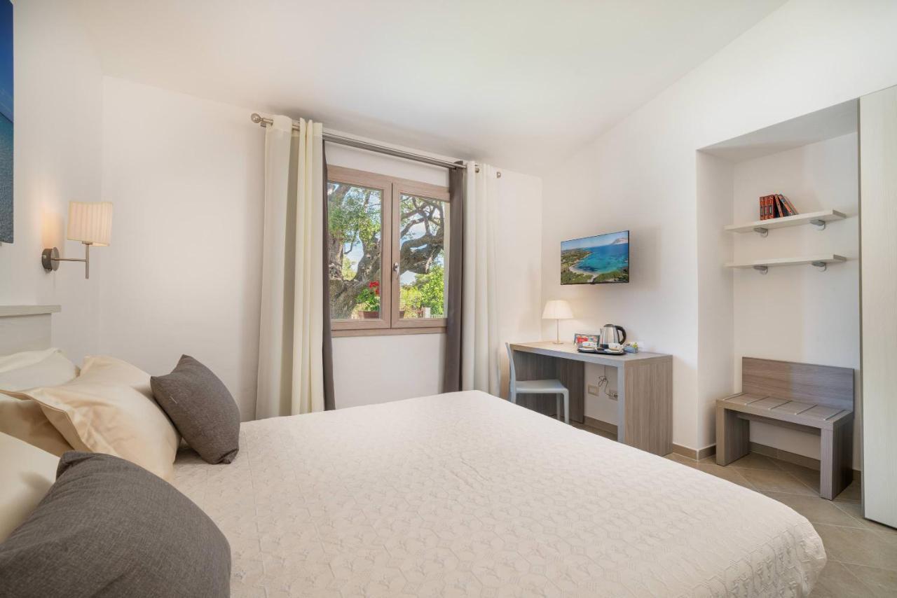 Residenza L'Alzoni Hotel ซาน เตโอโดโร ภายนอก รูปภาพ