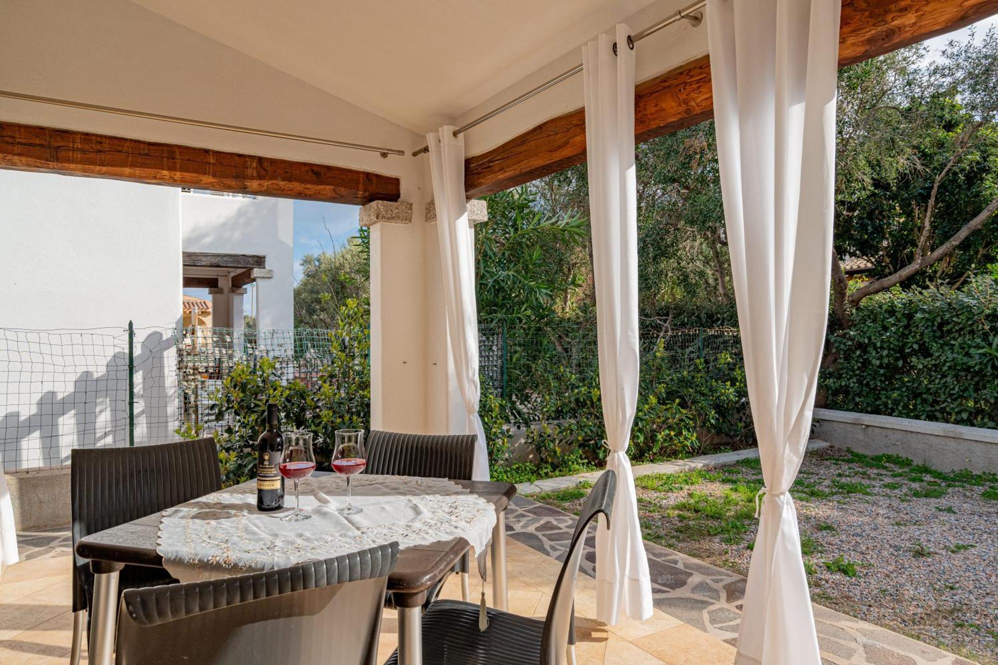 Residenza L'Alzoni Hotel ซาน เตโอโดโร ภายนอก รูปภาพ